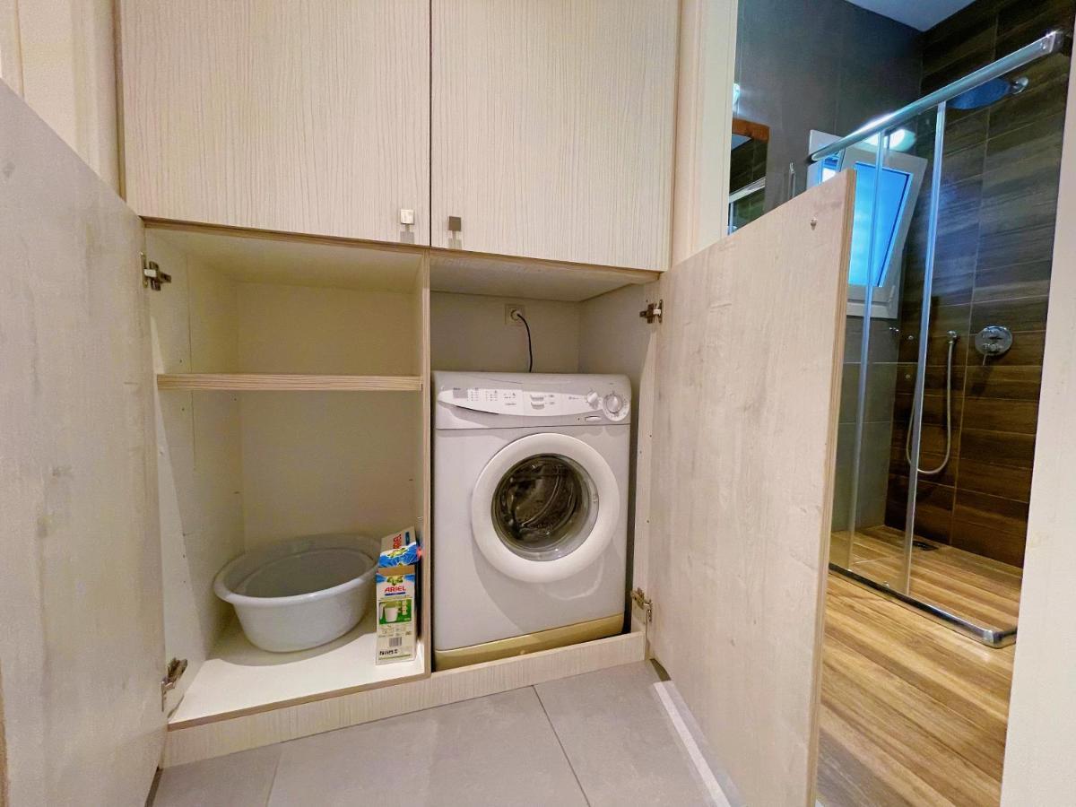 Wsd Hera Luxury Stylish 2Bd Apt With City View Balcony Near Merto Атина Екстериор снимка