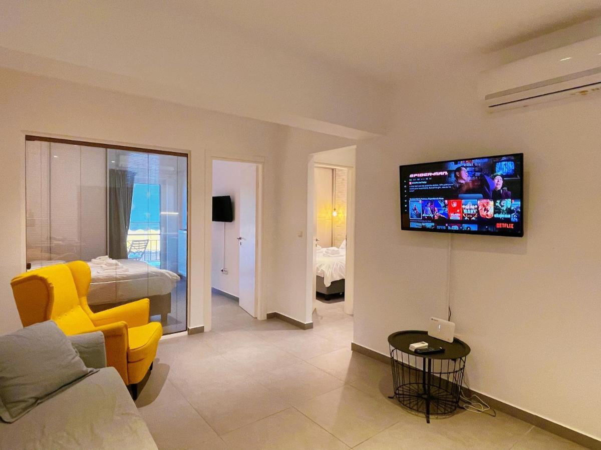 Wsd Hera Luxury Stylish 2Bd Apt With City View Balcony Near Merto Атина Екстериор снимка